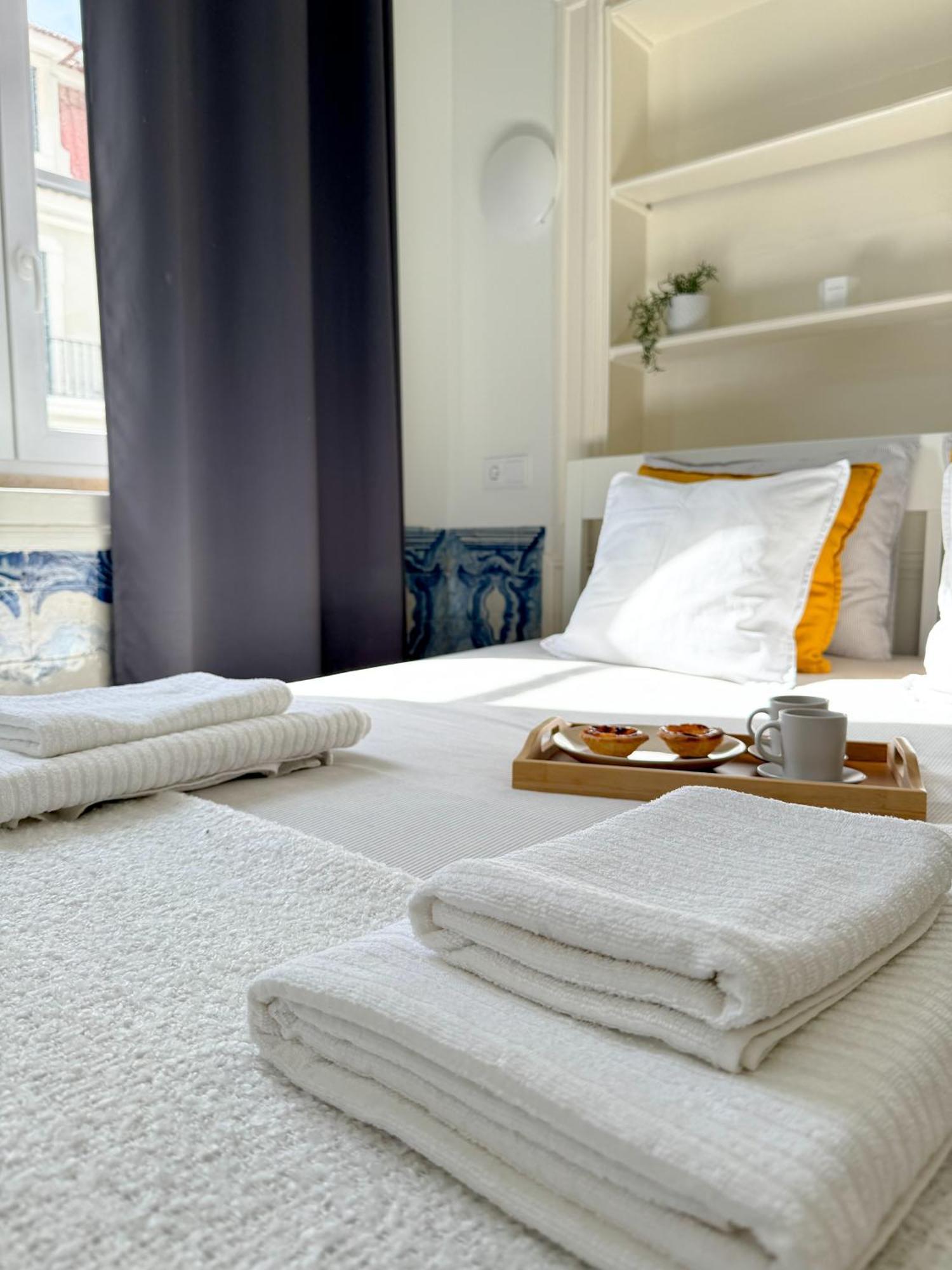 Cozy Room With Shared Bathroom On Rua Augusta Lissabon Buitenkant foto